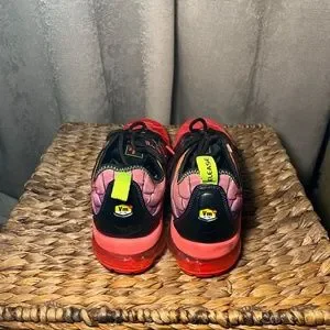 Nike | Shoes | Nike Air Vapormax Plus Flight Pack Limited  display picture 3